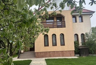 Casă cu 4 camere cu Teren 189 Mp în Central - 2