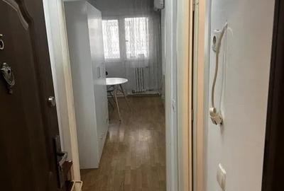 Garsoniera, etajul 1/4, zona Podu Ros-Gara Internationala - 3