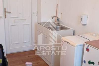 Garsoniera situata in zona Take Ionescu - 9