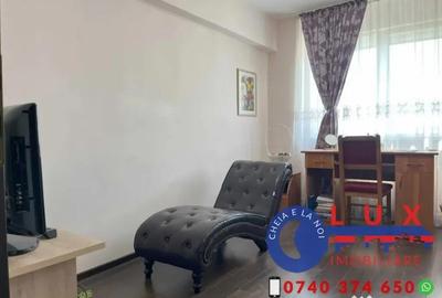 Apartament cu 3 camere decomandat în Piața Nouă - 1