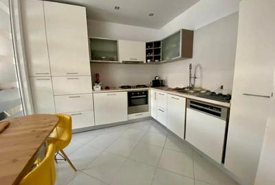 Apartament cu 3 camere decomandat în Central - 8