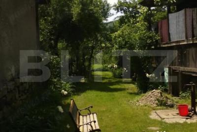 Casă cu 4 camere cu Teren 1200 Mp în Central - 1