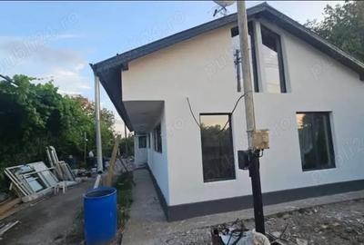 Casă cu 5 camere în Gherăseni