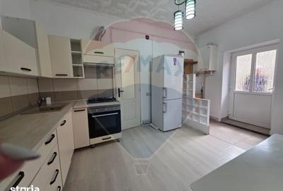 Apartament cu 3 camere în Central - 3