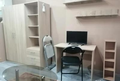 Garsonieră decomandată, mobilată în Central - 9