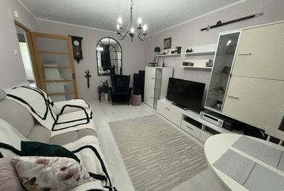Apartament 4 camere zona Piata Trapezului
