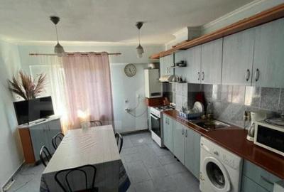 Apartament de vanzare , 70 mp , Zona Carpati 2 - 6