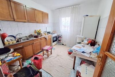 Apartament cu 4 camere decomandat în Narcisa - 2