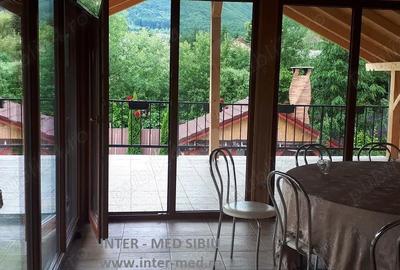 Apartament cu 3 camere decomandat în Ștrand