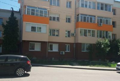 Apartament cu 4 camere decomandat în Sânmartin - 5