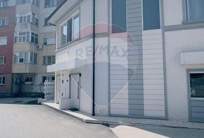 Casă cu 14 camere cu Teren 360 Mp în Central - 53