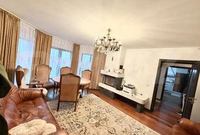 Casă cu 7 camere cu Teren 1800 Mp în Central - 12