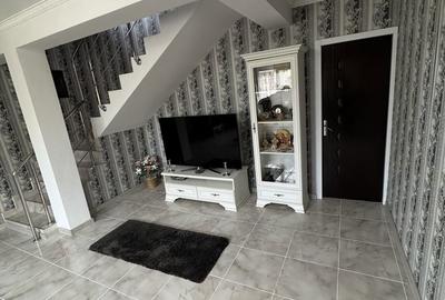 Casă cu 4 camere cu Teren 450 Mp în Vadu Pașii - 12