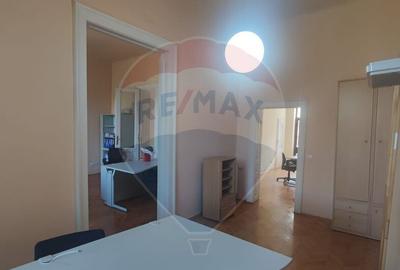 Spa?iu birouri flexibil de inchiriat zona Podul Intelect... Spa?iu birouri flexibil de inchiriat zona Podul Intelect... - 3