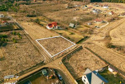 Teren de 1200 mp, în Ilieni - 9