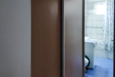 Proprietar, vand apartament Tulcea, str Isaccei Nr 9, ultracentral, 2 camere - 12