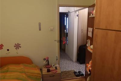 Apartament cu 3 camere decomandat în Basarabia - 4