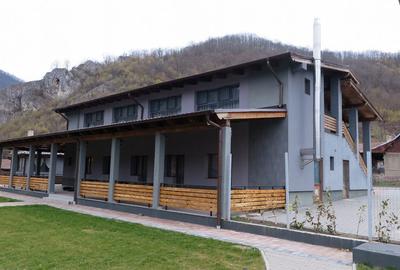 Casă cu 4 camere în Buru - 2