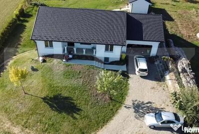 Casă cu 3 camere cu Teren 5000 Mp în Central