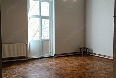 Spațiu comercial, de 62 mp, în P-ța Unirii - 1