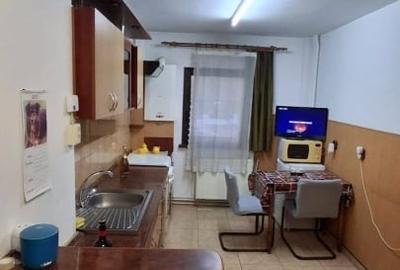 Apartament cu 3 camere, 65 mp, decomandat, zona Aurel Vlaicu - 7