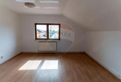 Vila /Pensiune 6 camere in Cristur, jud Hunedoara - 15