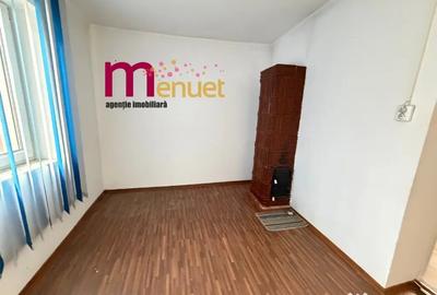 Casă cu 5 camere cu Garaj în Piața Nouă - 4