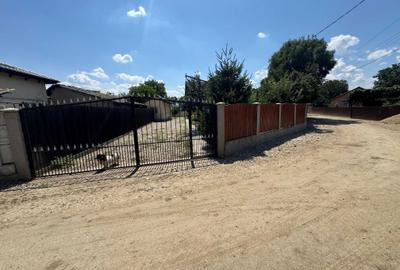 Casă cu 4 camere în Lungulețu - 1