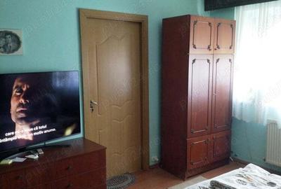 Apartament 3 camere, semidecomandat,etaj4 - 4