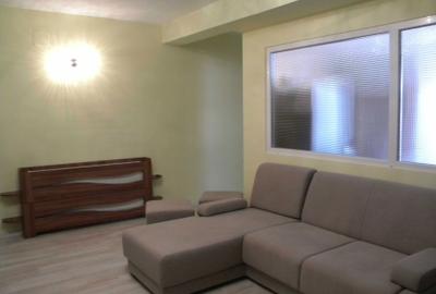 Apartament cu 4 camere decomandat în Lotrioara - 2