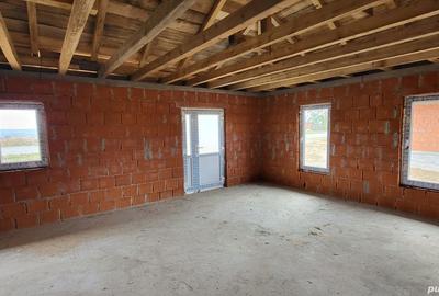 Casă cu 3 camere în Bicăcel - 9