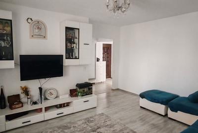 Apartament cu 3 camere decomandat în Republicii - 4