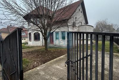 Casă cu 6 camere cu Canalizare în - 8