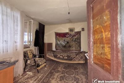 Investitie-casa renovabila, curte comuna, zona Pietei Mihai Viteazul - 1