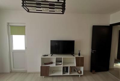 Apartament cu 2 camere semidecomandat în Iancului