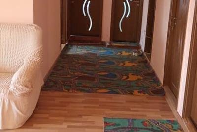 Casă cu 7 camere cu Teren 1000 Mp în Central - 3