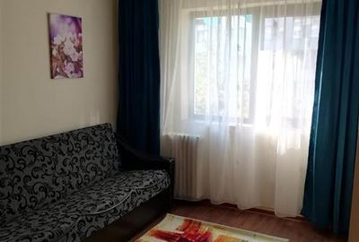 Apartament cu 3 camere semidecomandat, mobilat în Podu Roș - 1