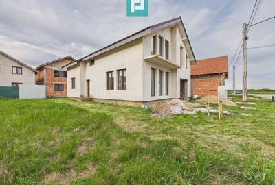 Casă individuală cu 5 camere cu Teren 250 Mp în Est - 15