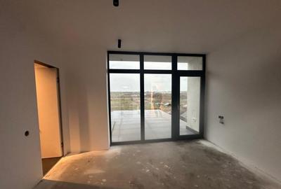 Casă cu 4 camere cu Teren 500 Mp în Palazu Mare - 11