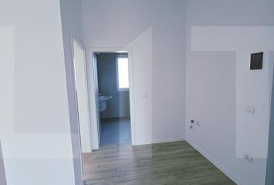 Spatiu, de vanzare, 77 mp, zona Torontalului - 8