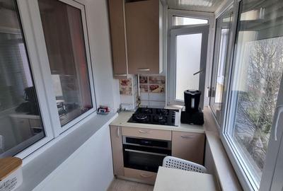Apartament cu 2 camere semidecomandat, mobilat în City Park Mall - 13