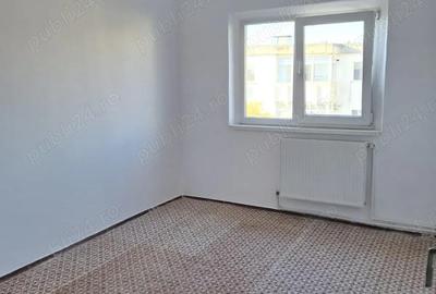 Comision cumparator 0%, 3 camere, decomandat , str. Viitorului - 6