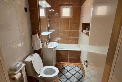 Apartament cu trei camere, zona Bradet - 3