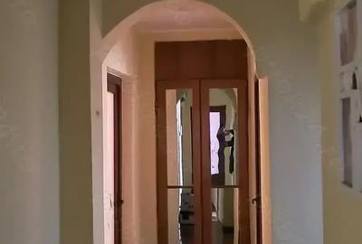 Casă cu 3 camere decomandat în Casa de Cultură - 9