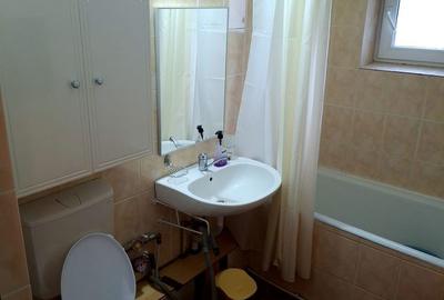 Apartament cu 3 camere decomandat în Central - 9