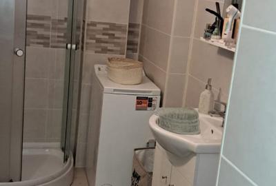 Apartament cu 2 camere semidecomandat, mobilat în 15 Noiembrie - 1