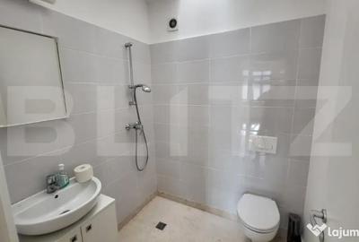 Spațiu comercial, de 40 mp, în Central - 3