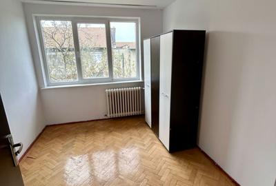 Apartament cu 4 camere decomandat în Cantemir - 4