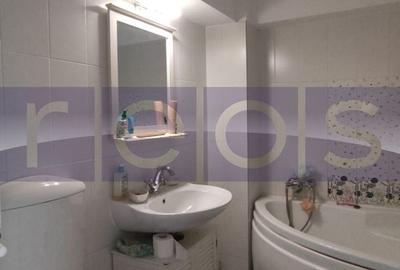 Apartament cu 4 camere decomandat, mobilat în Basarabia - 10