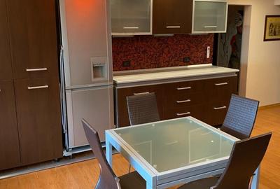 Apartament cu 3 camere decomandat în Central - 1